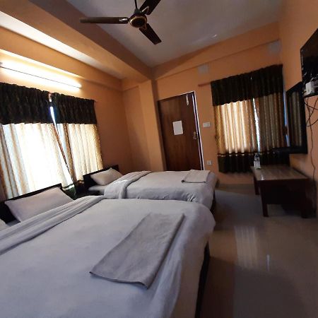 Hotel Eagle Zone Покхара Экстерьер фото
