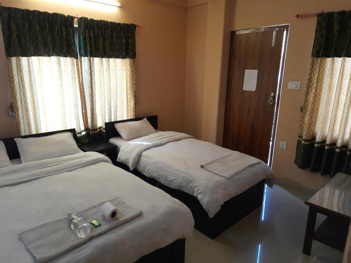 Hotel Eagle Zone Покхара Экстерьер фото